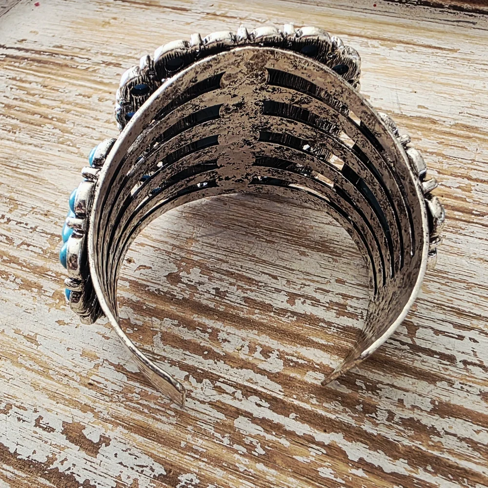 🩵Turquoise Statement Bracelet - Picture 6 of 6